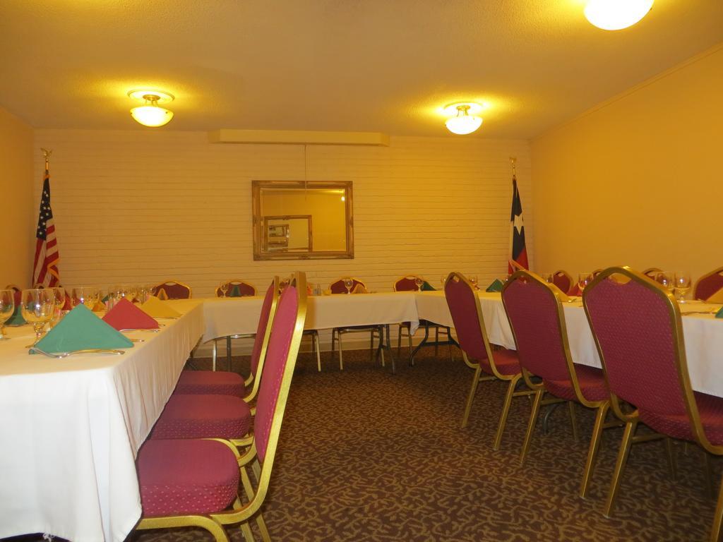 Echo Hotel & Conference Center エディンバーグ エクステリア 写真