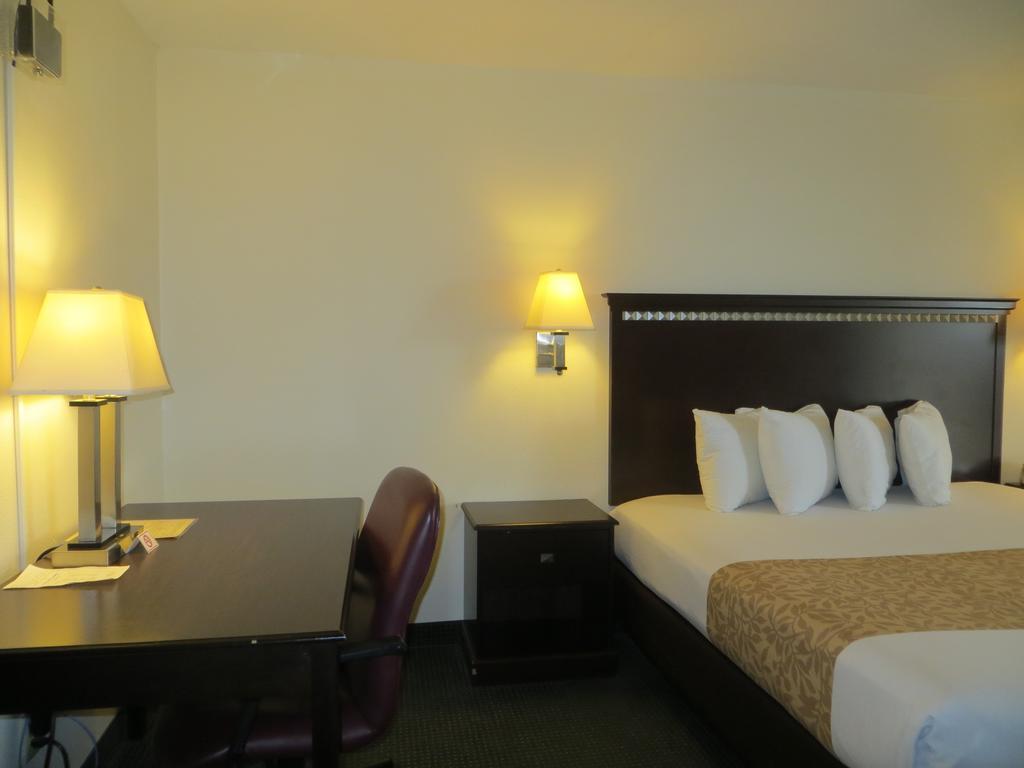Echo Hotel & Conference Center エディンバーグ 部屋 写真